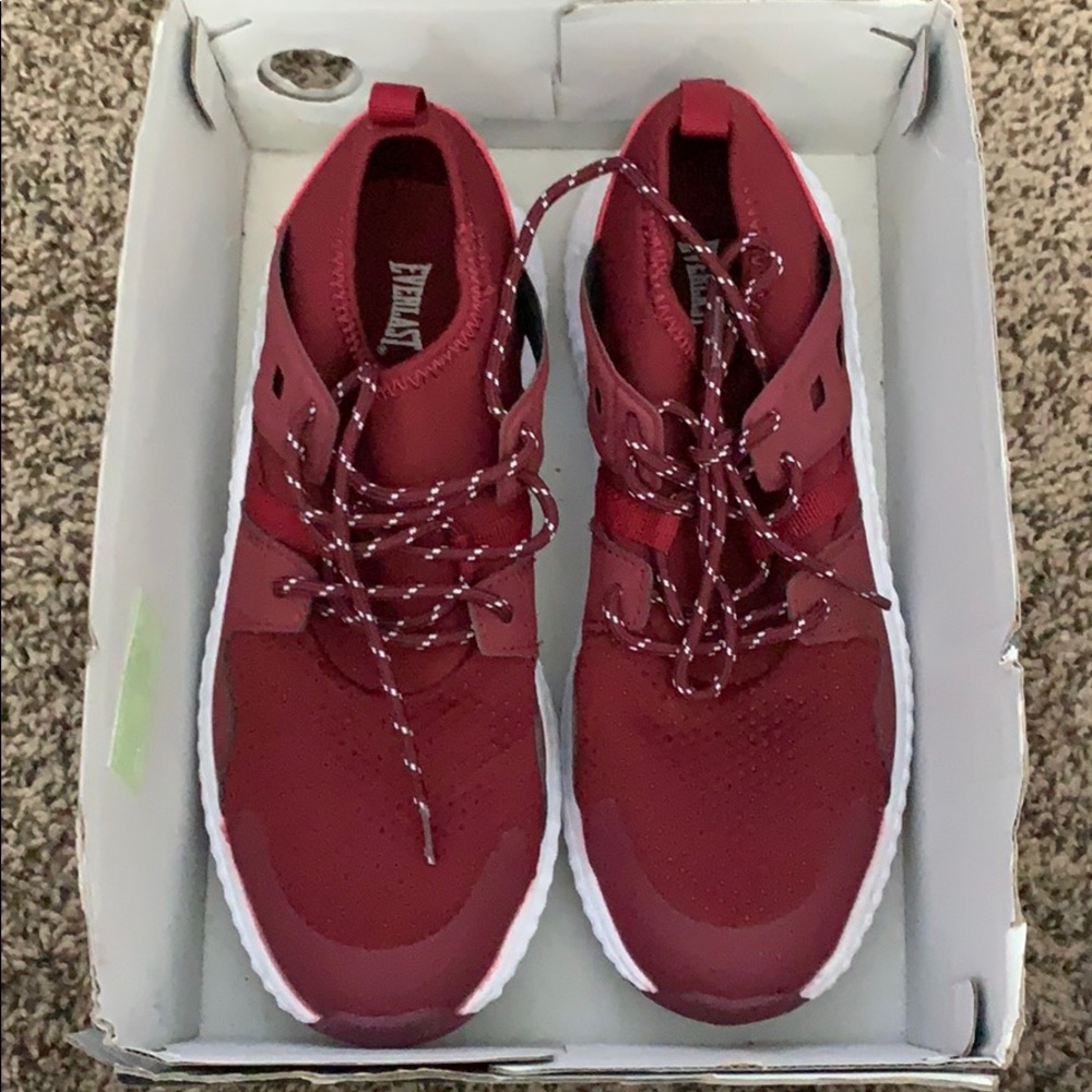 Everlast® Women's Raegen Sneaker - Burgundy